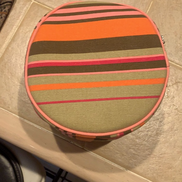 NWOT Saks Canvas travel case - Picture 6 of 6